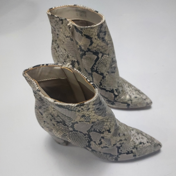 ALDO Snake Skin Print Bootie Size 8M - Picture 6 of 14